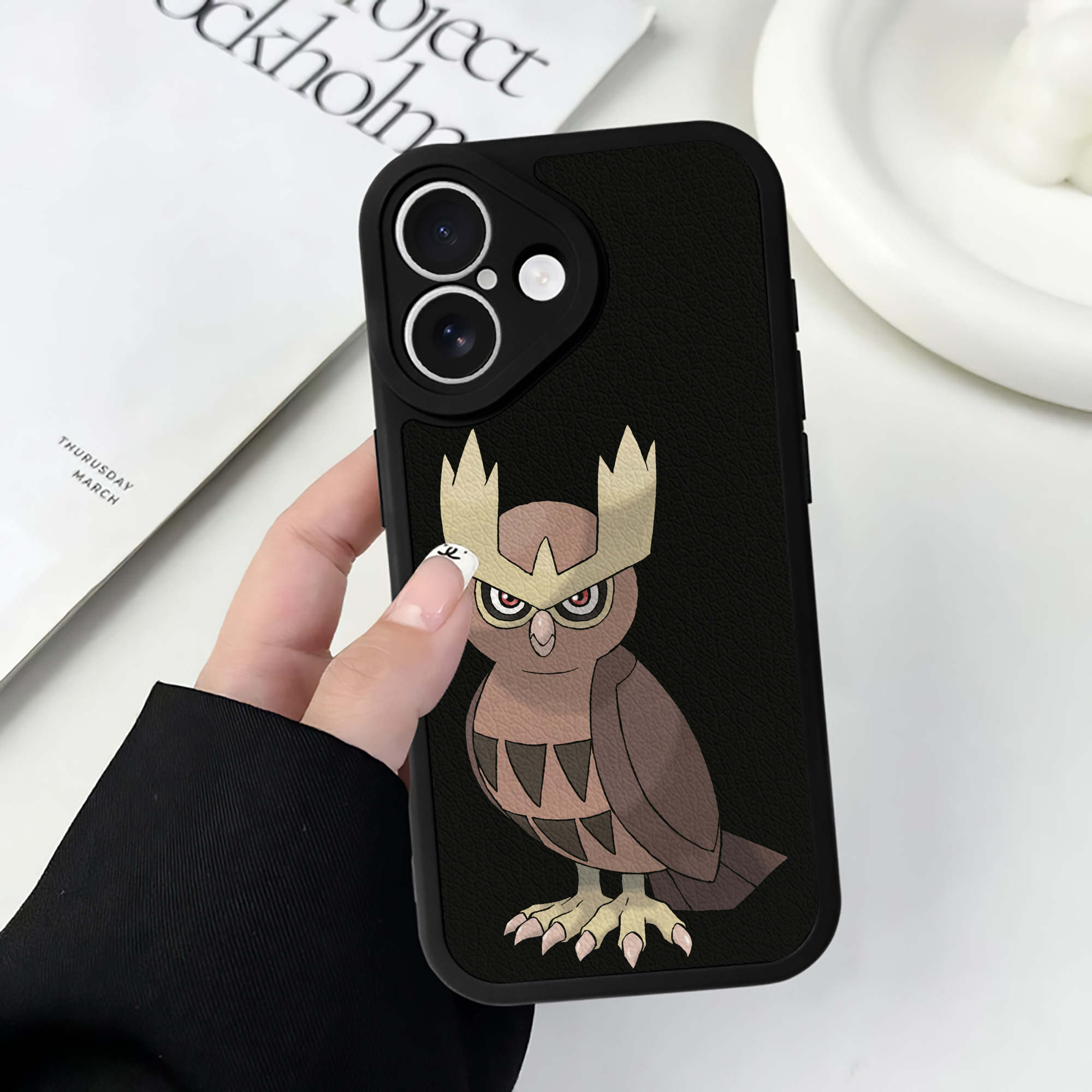 （画像用） ポケットモンスター Pokémon 【iPhone 16シリーズ対応】シリコンスマホケース（レザー調） 材質：シリコン